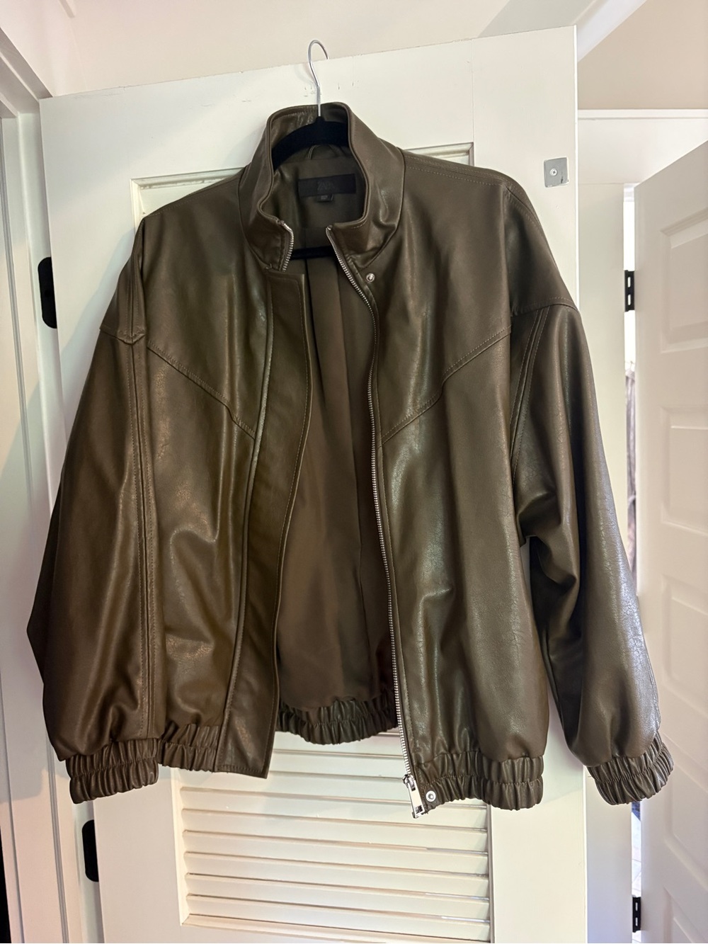 Zara Women’s Olive Brown Faux Leather Bomber Jacket, size small